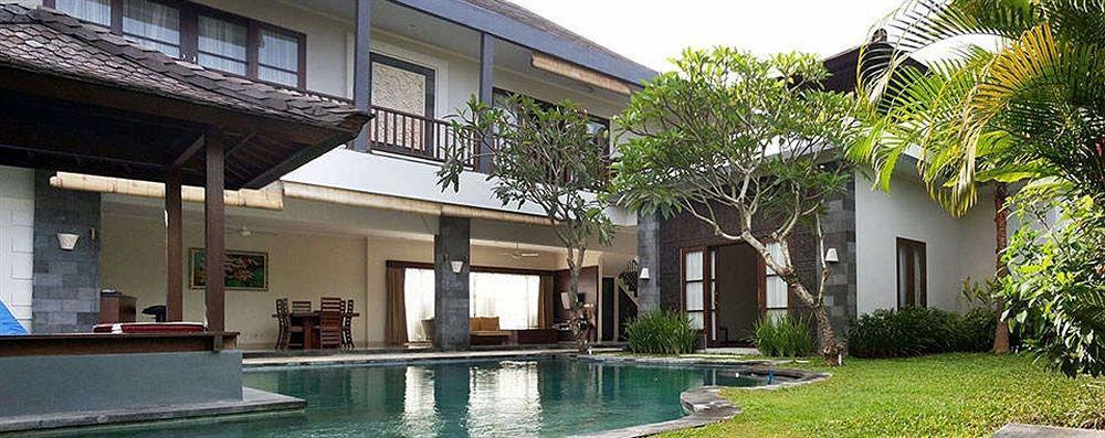 Villa Fanisa กูตา ภายนอก รูปภาพ